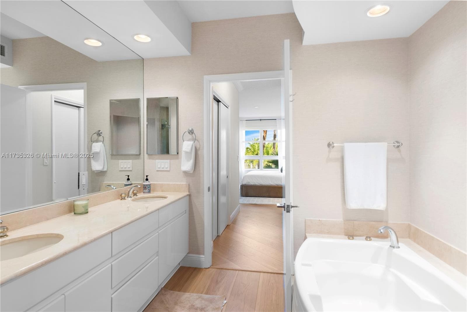 705 Crandon Blvd # 405, Key Biscayne FL 33149 — 19
