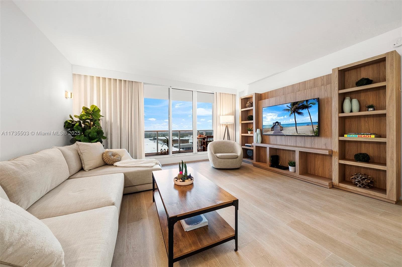 Roney Palace Condo, Miami Beach, FL — 1