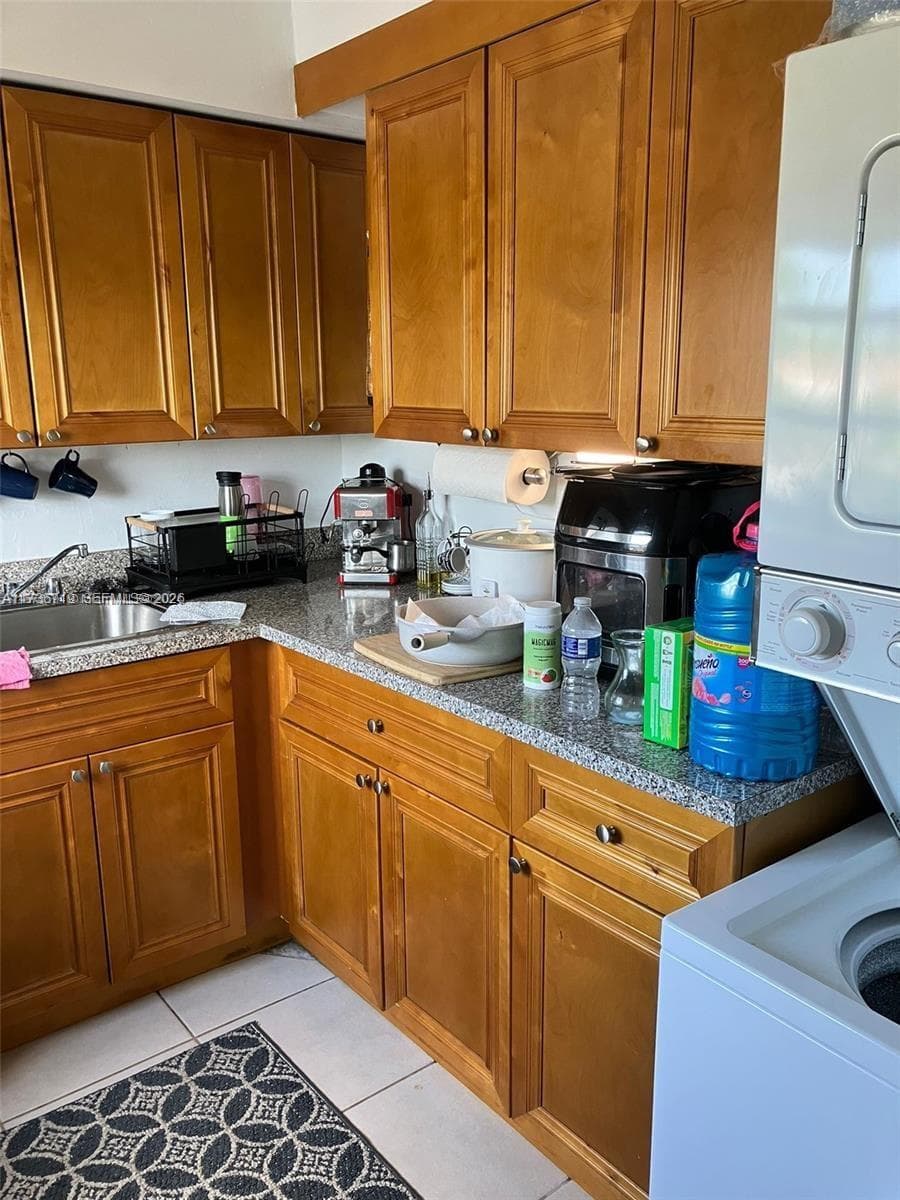 383 E 4th Ave # 8, Hialeah FL 33010 — 7