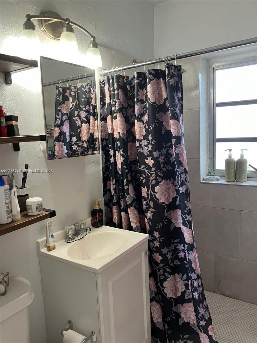 383 E 4th Ave # 8, Hialeah FL 33010 — 9