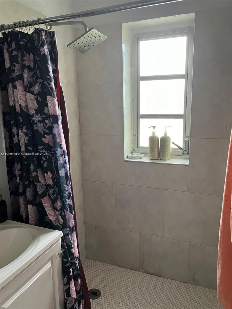 383 E 4th Ave # 8, Hialeah FL 33010 — 11