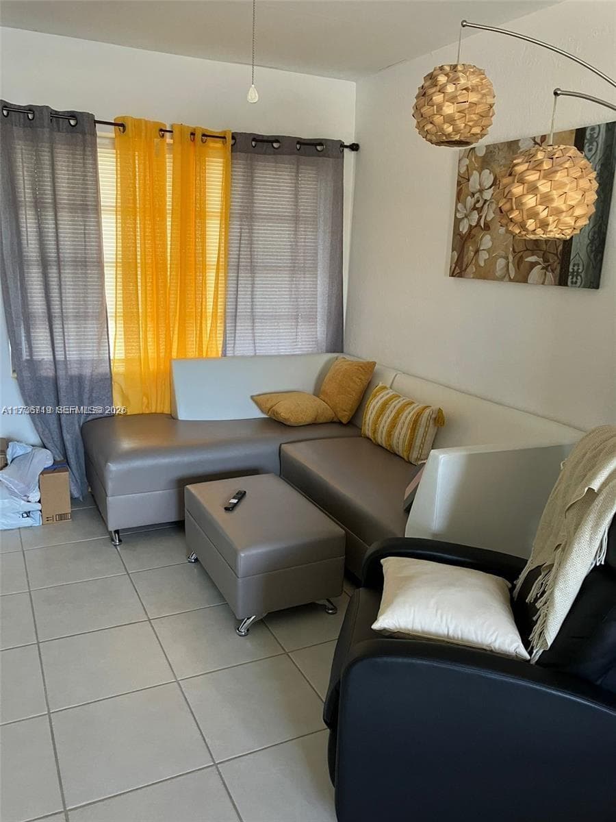 383 E 4th Ave # 8, Hialeah FL 33010 — 4