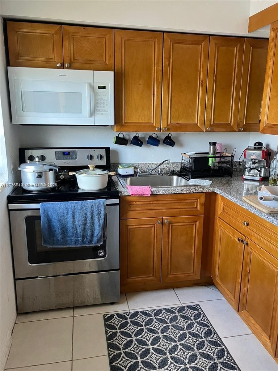 383 E 4th Ave # 8, Hialeah FL 33010 — 8