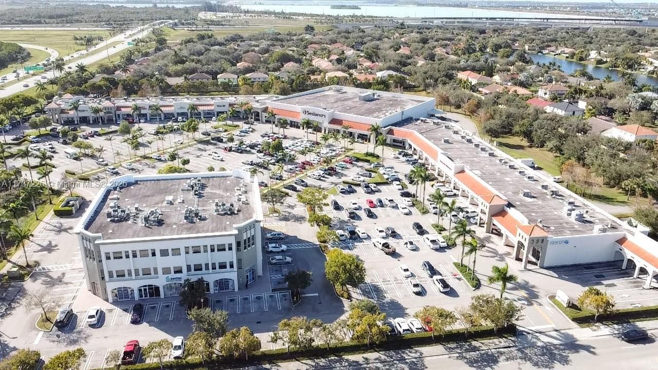 Hialeah, FL — 3