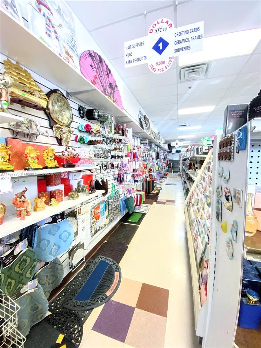 Hialeah, FL — 33