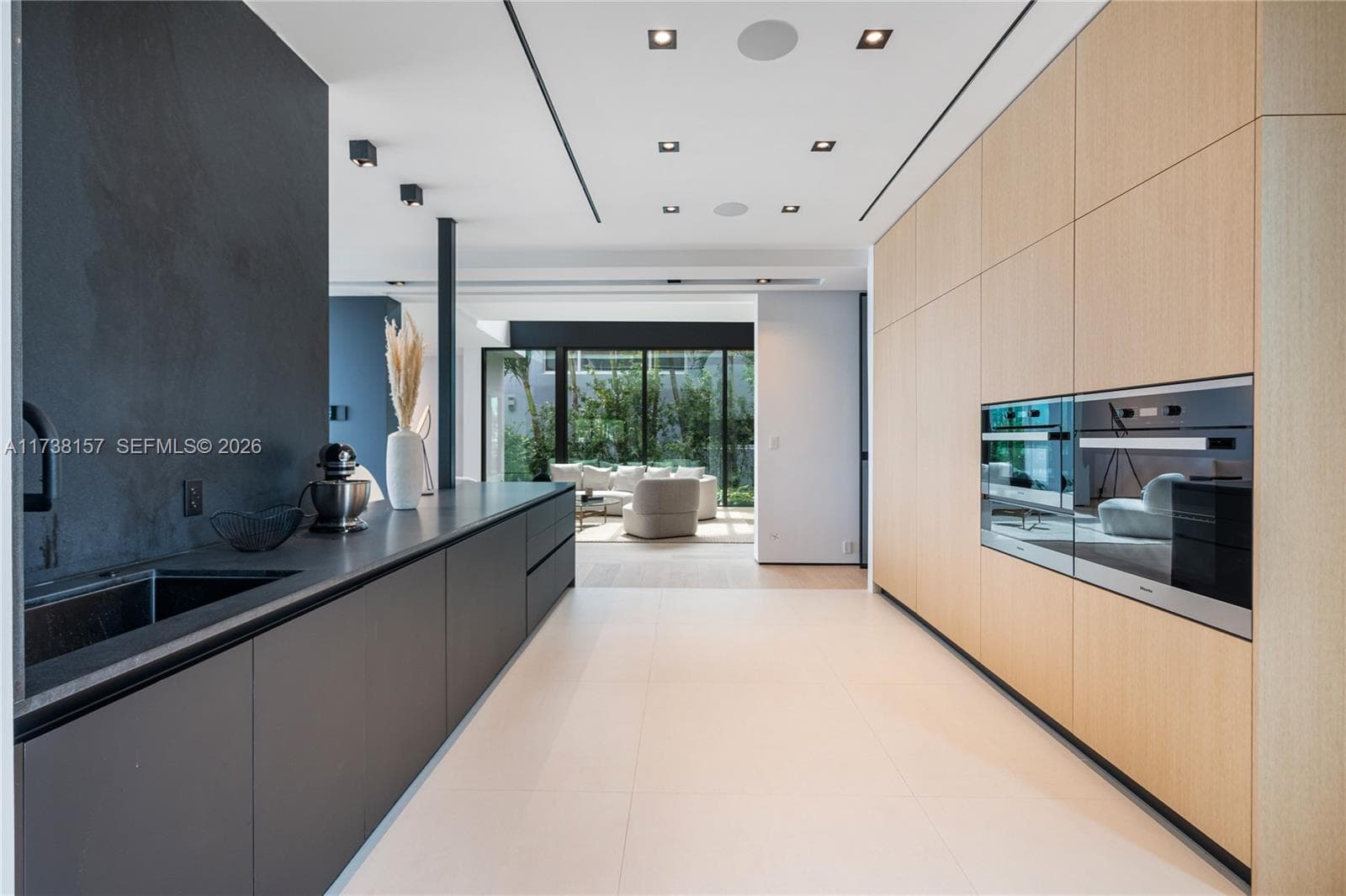 1369 N Venetian Way, Miami FL 33139 — 23