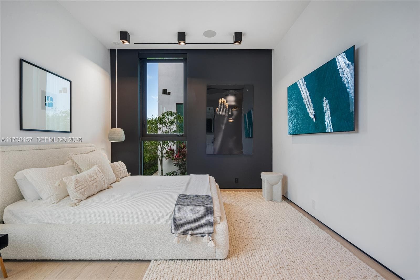 1369 N Venetian Way, Miami FL 33139 — 46