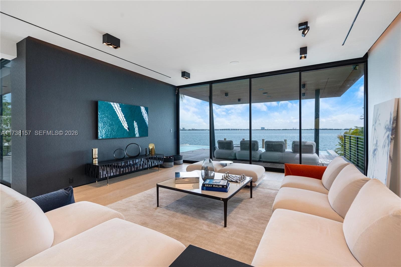 1369 N Venetian Way, Miami FL 33139 — 12