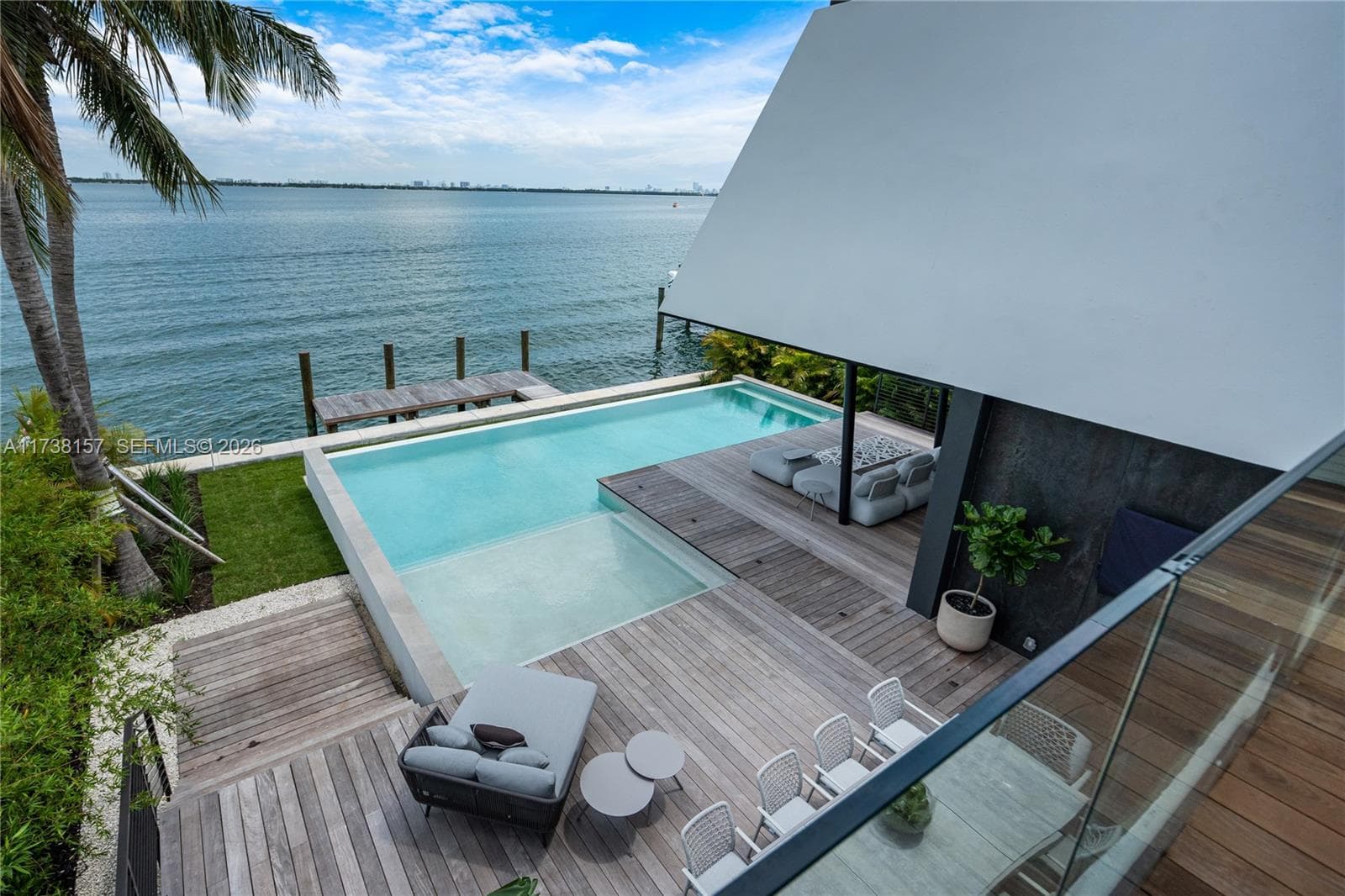 1369 N Venetian Way, Miami FL 33139 — 7