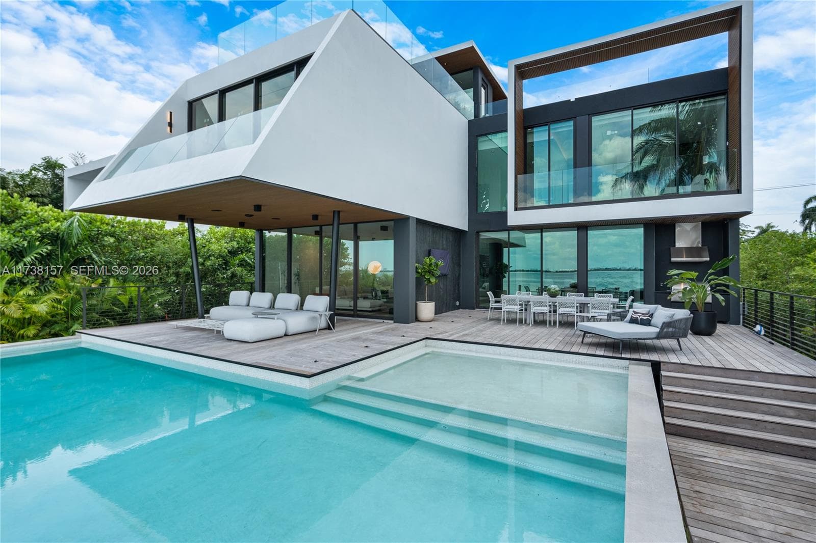 1369 N Venetian Way, Miami FL 33139 — 1