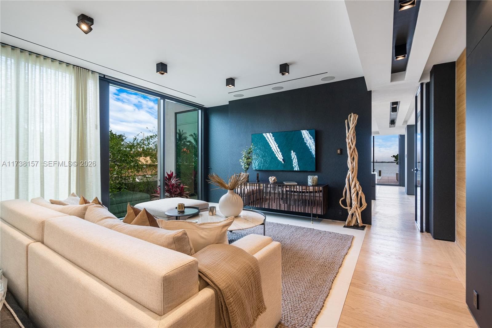 1369 N Venetian Way, Miami FL 33139 — 38