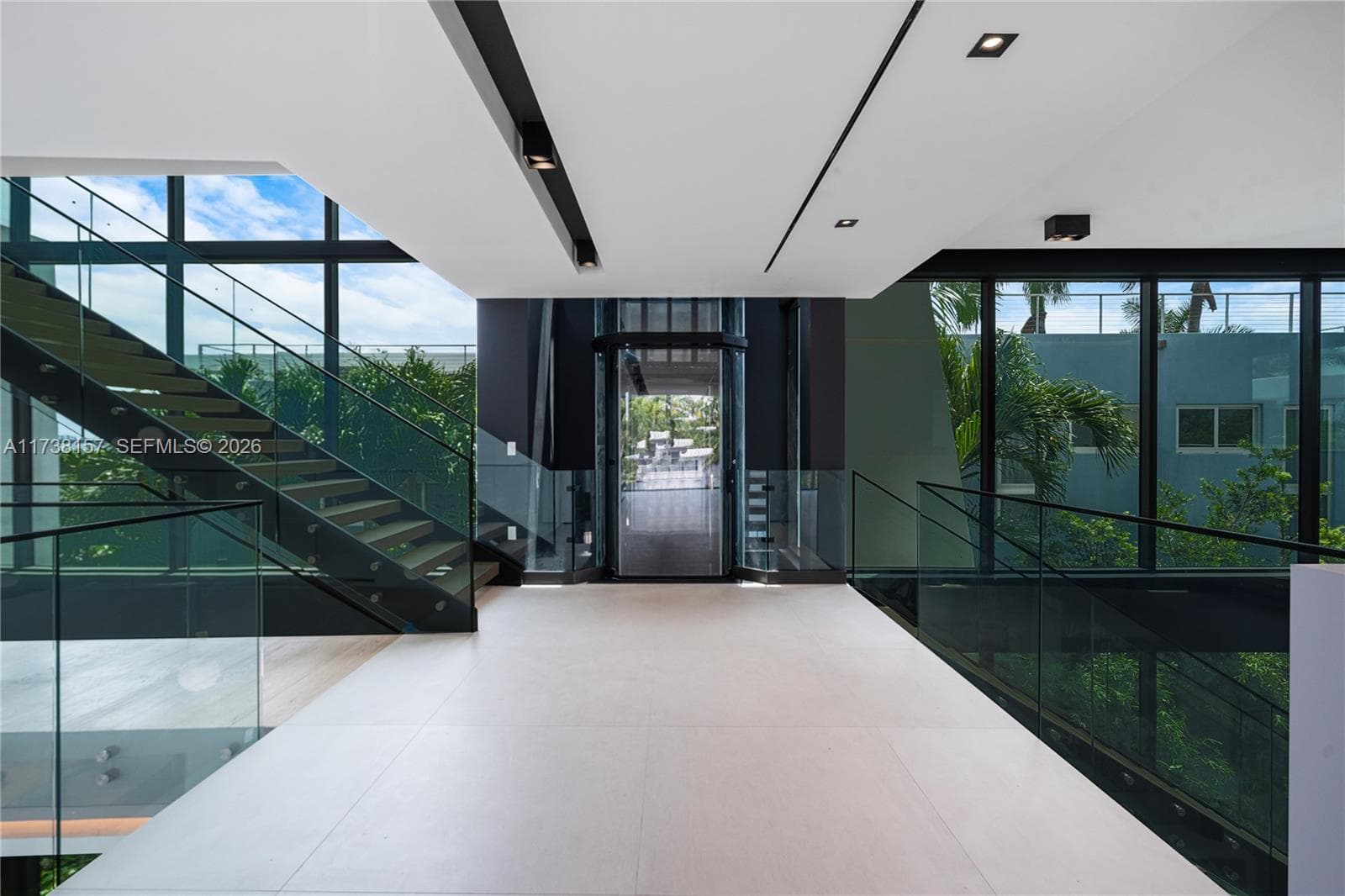 1369 N Venetian Way, Miami FL 33139 — 33