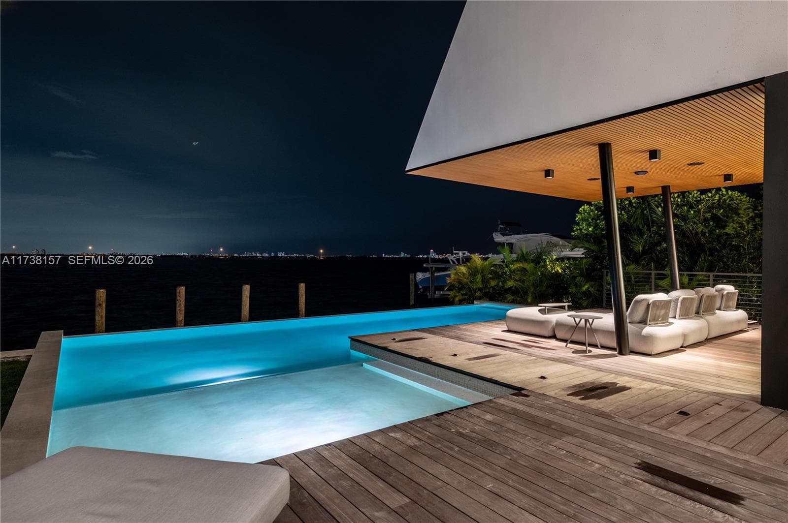 1369 N Venetian Way, Miami FL 33139 — 55