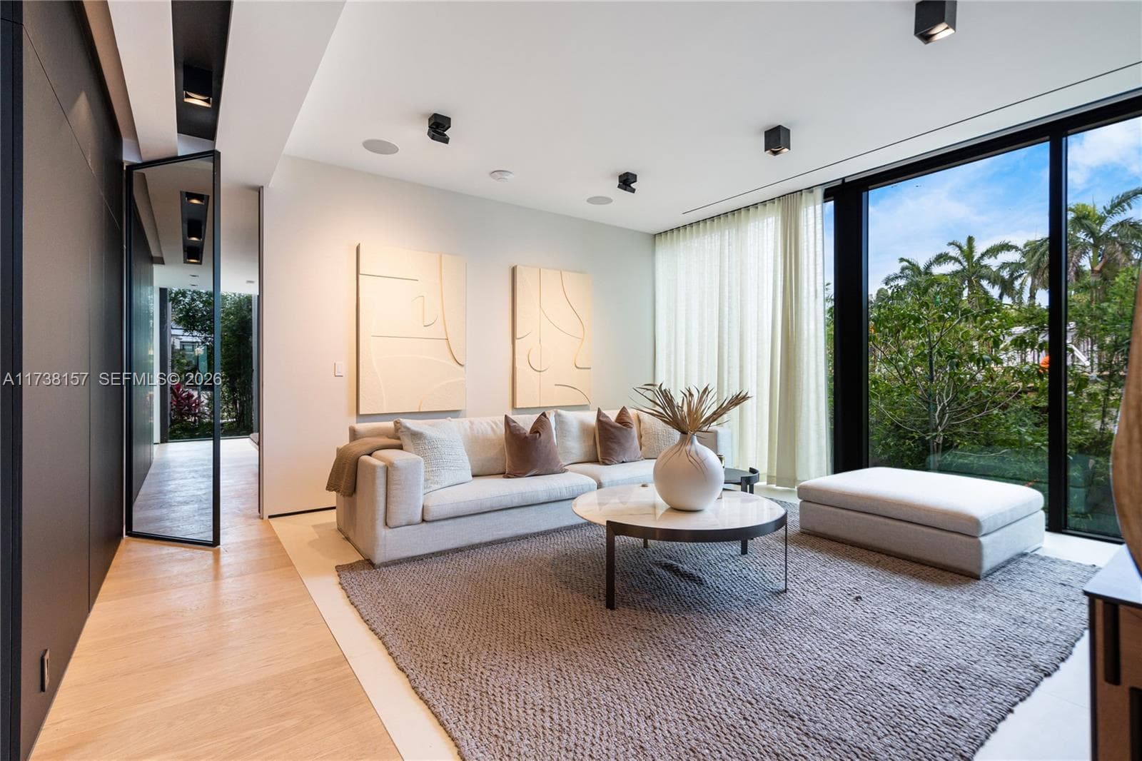 1369 N Venetian Way, Miami FL 33139 — 37