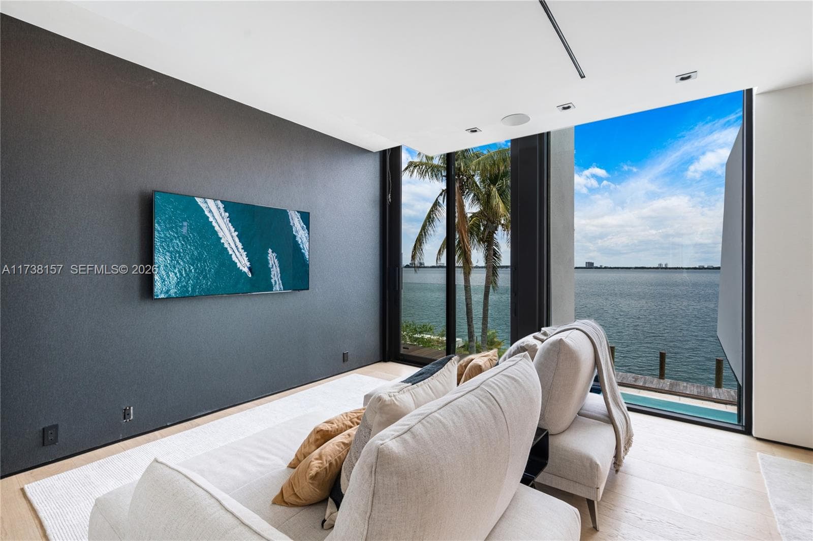 1369 N Venetian Way, Miami FL 33139 — 31