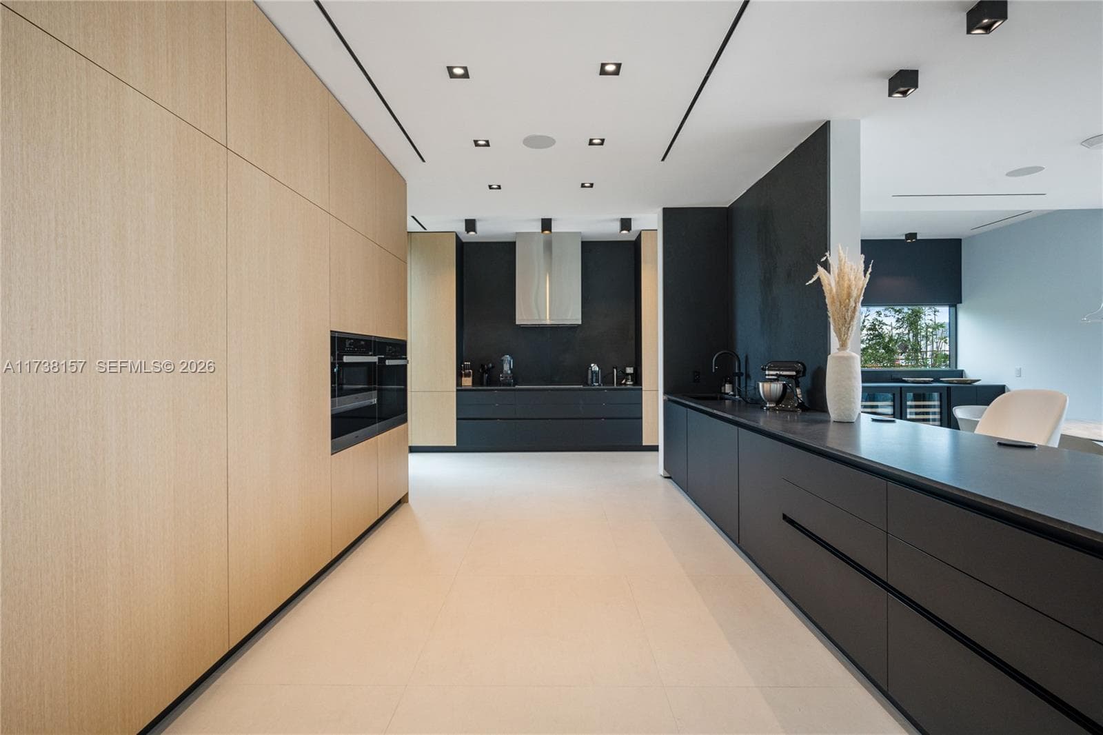 1369 N Venetian Way, Miami FL 33139 — 21