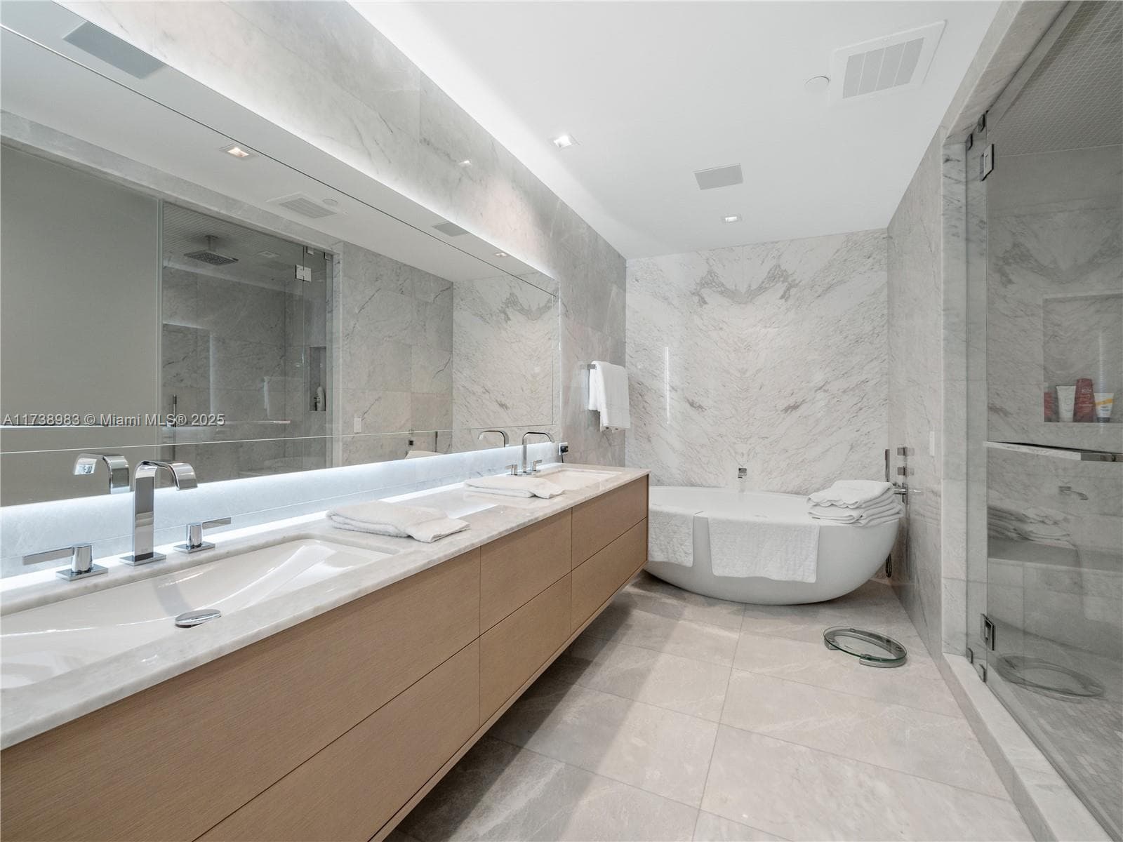 18501 Collins Ave # 2704, Sunny Isles Beach FL 33160 — 13
