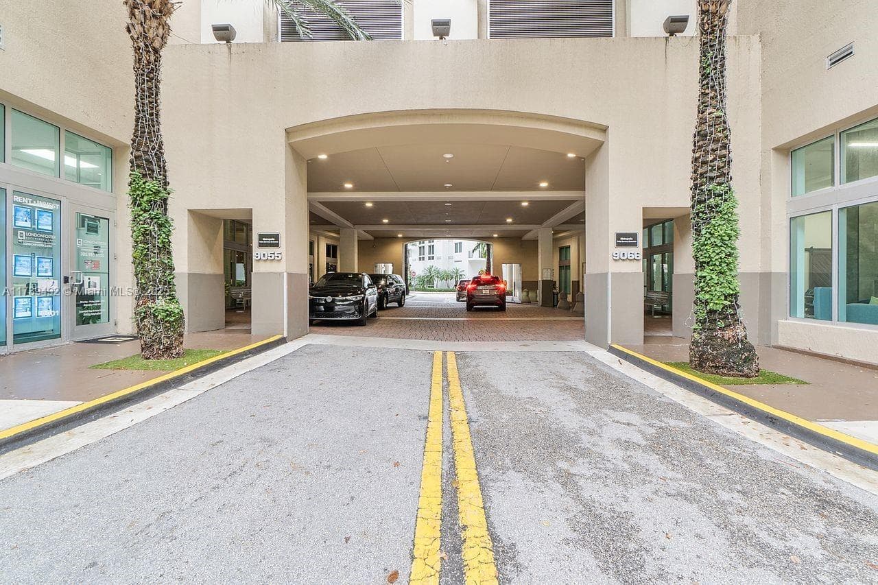9055 SW 73rd Ct # 903, Miami FL 33156 — 24