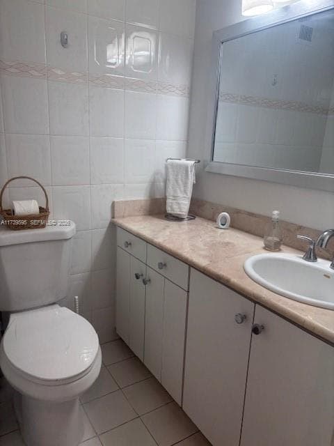 100 Lincoln Rd # 821, Miami Beach FL 33139 — 11