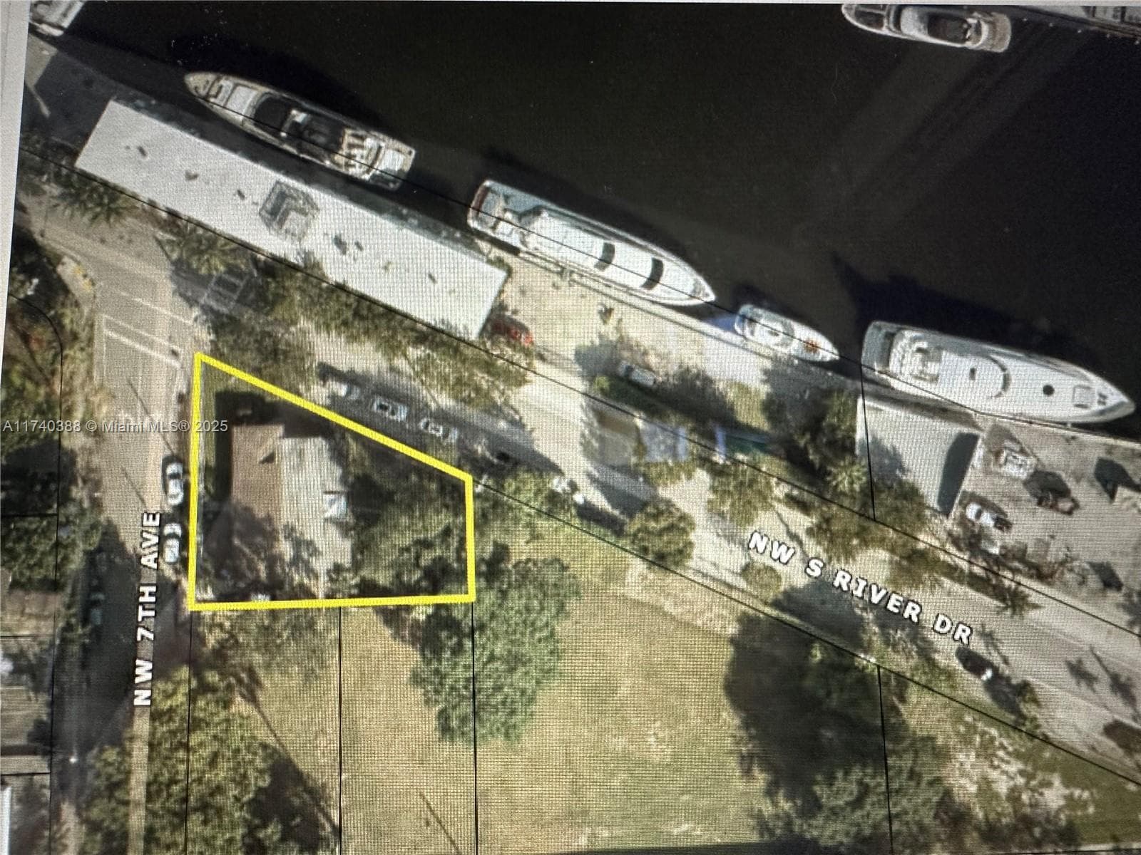 325 NW 7th Ave, Miami FL 33128 — 1