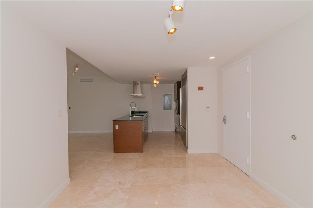 465 Brickell Avenue # 419, Miami FL 33131 — 12