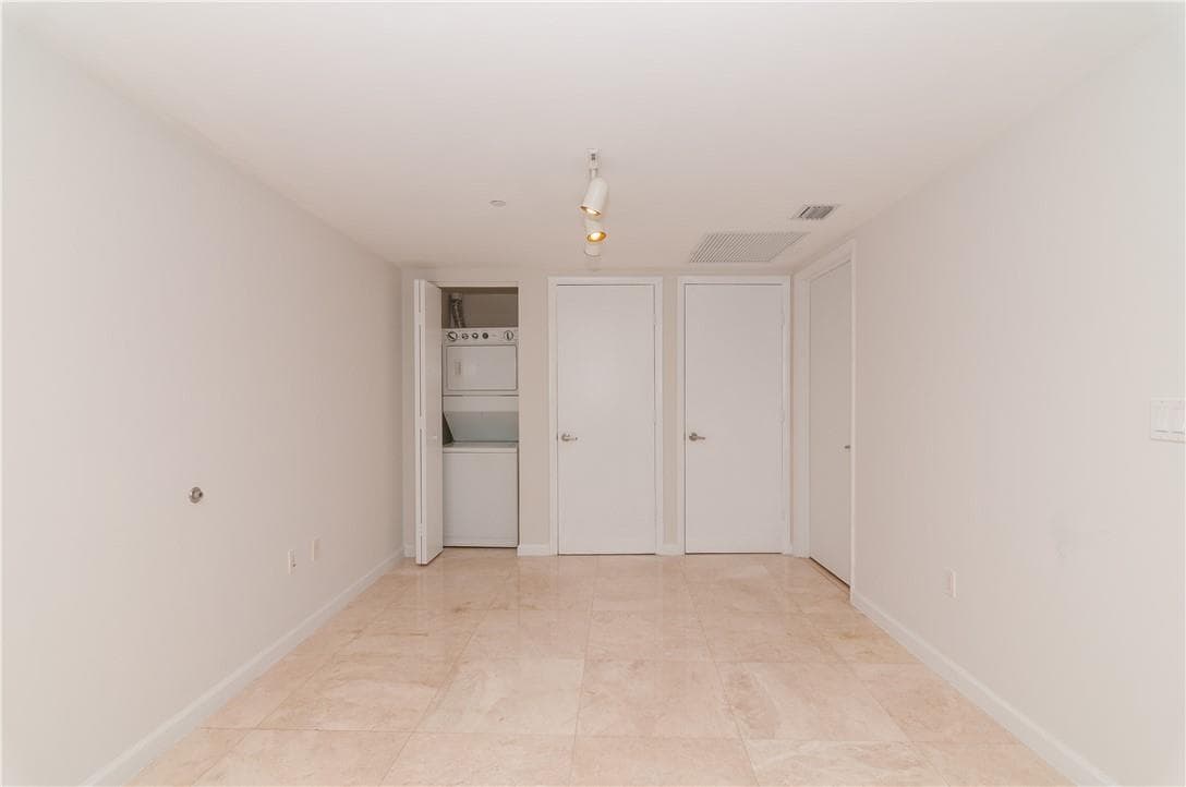 465 Brickell Avenue # 419, Miami FL 33131 — 20