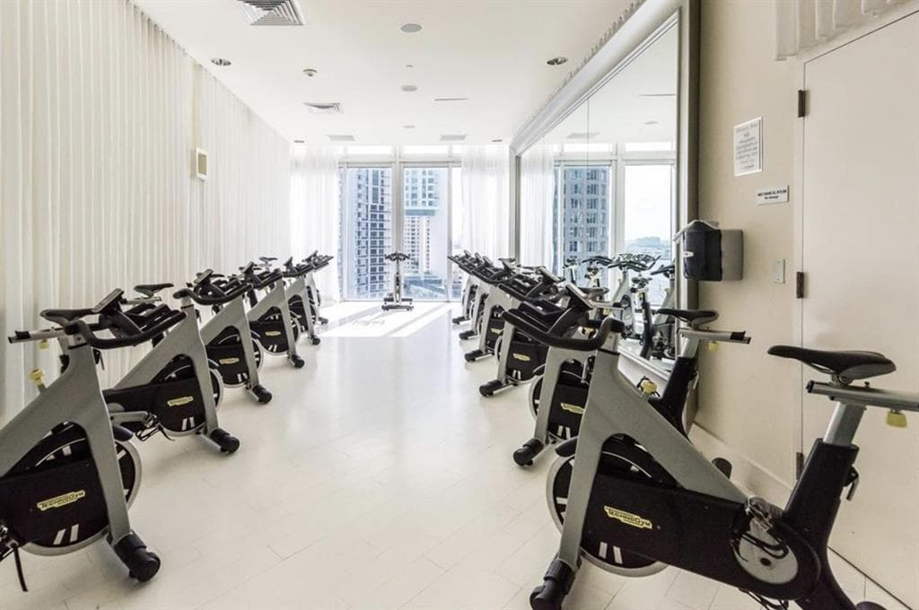 465 Brickell Avenue # 419, Miami FL 33131 — 49