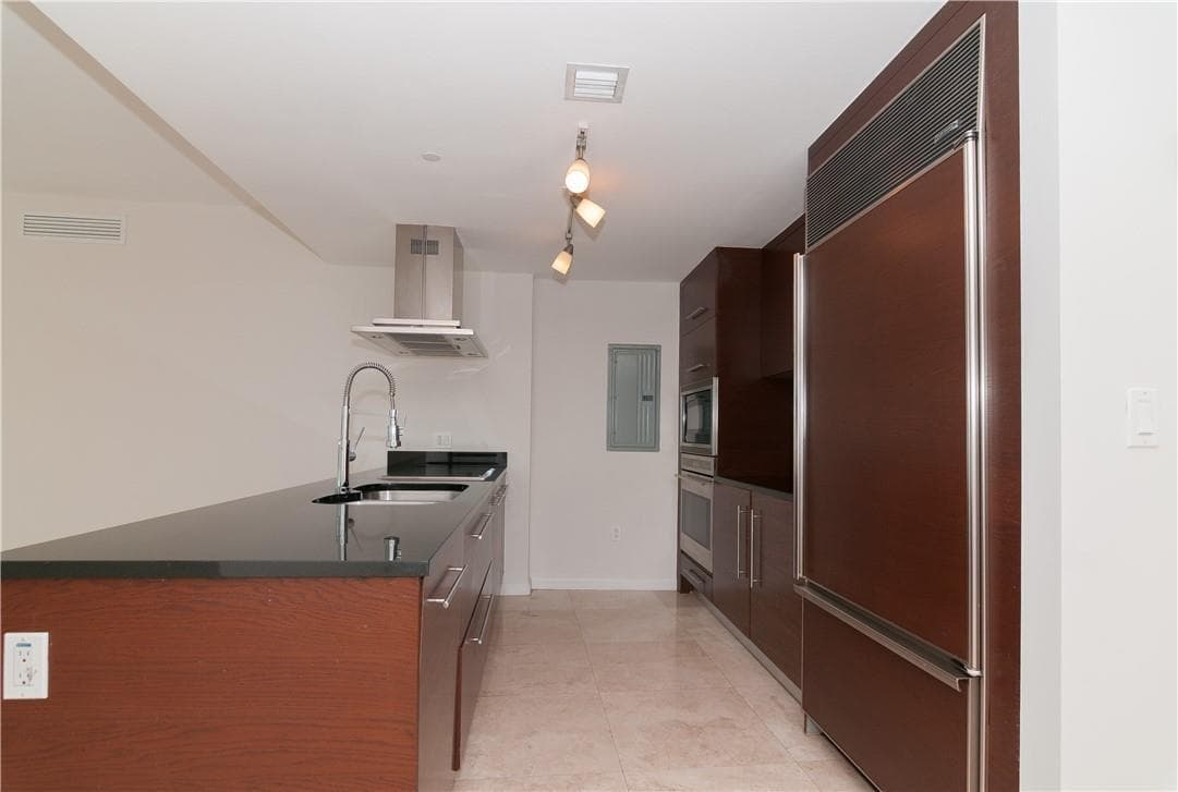 465 Brickell Avenue # 419, Miami FL 33131 — 14