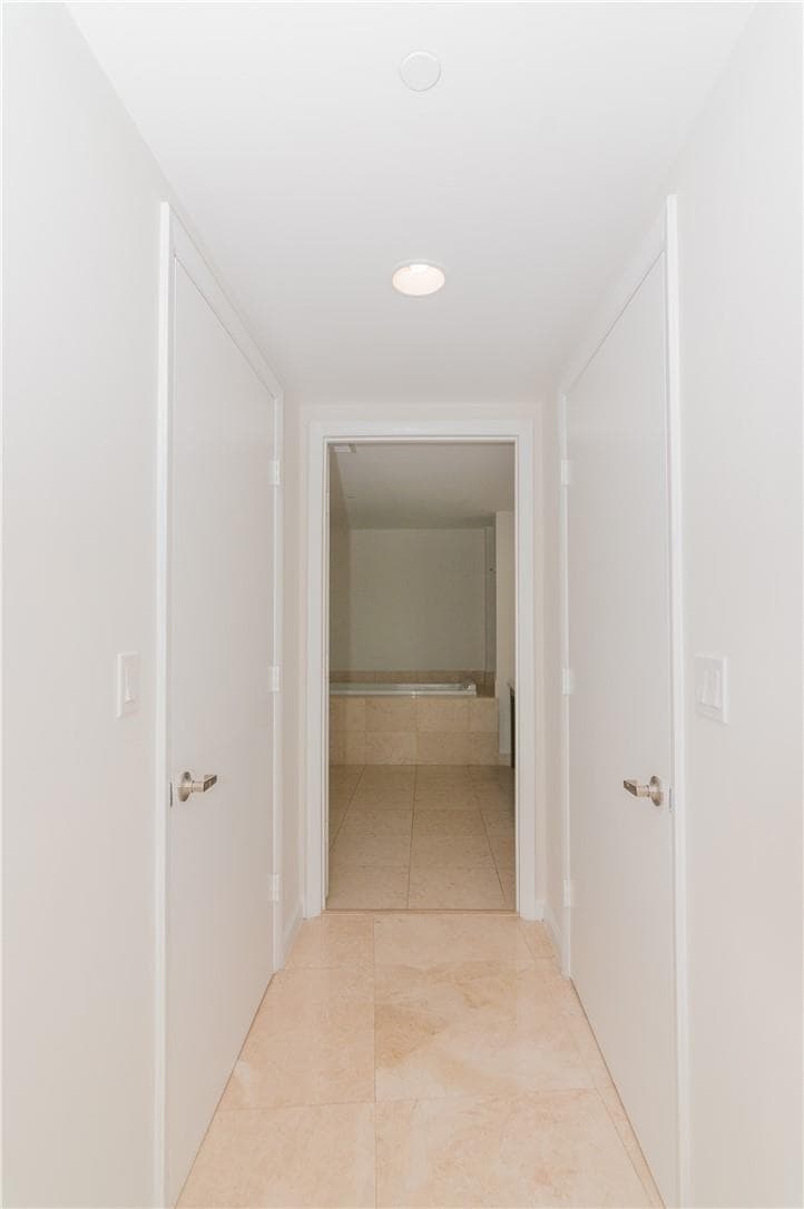 465 Brickell Avenue # 419, Miami FL 33131 — 25