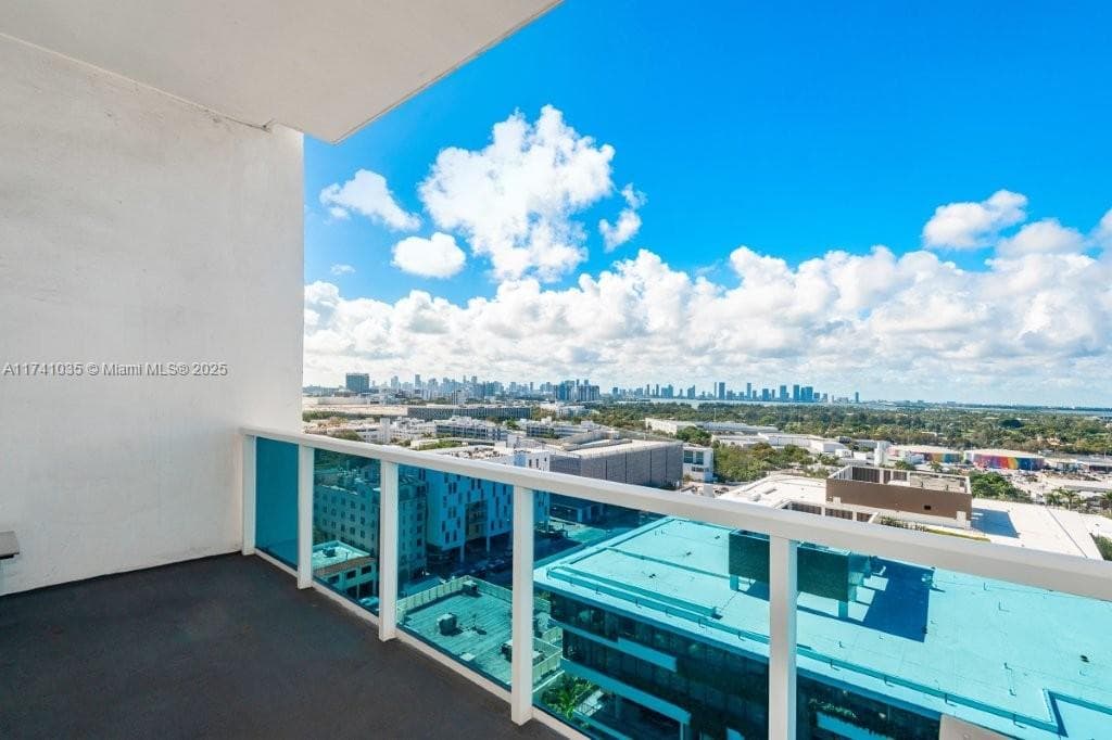 2301 Collins Ave # 1629, Miami Beach FL 33139 — 23