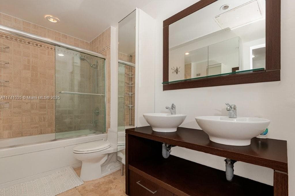 2301 Collins Ave # 1629, Miami Beach FL 33139 — 2