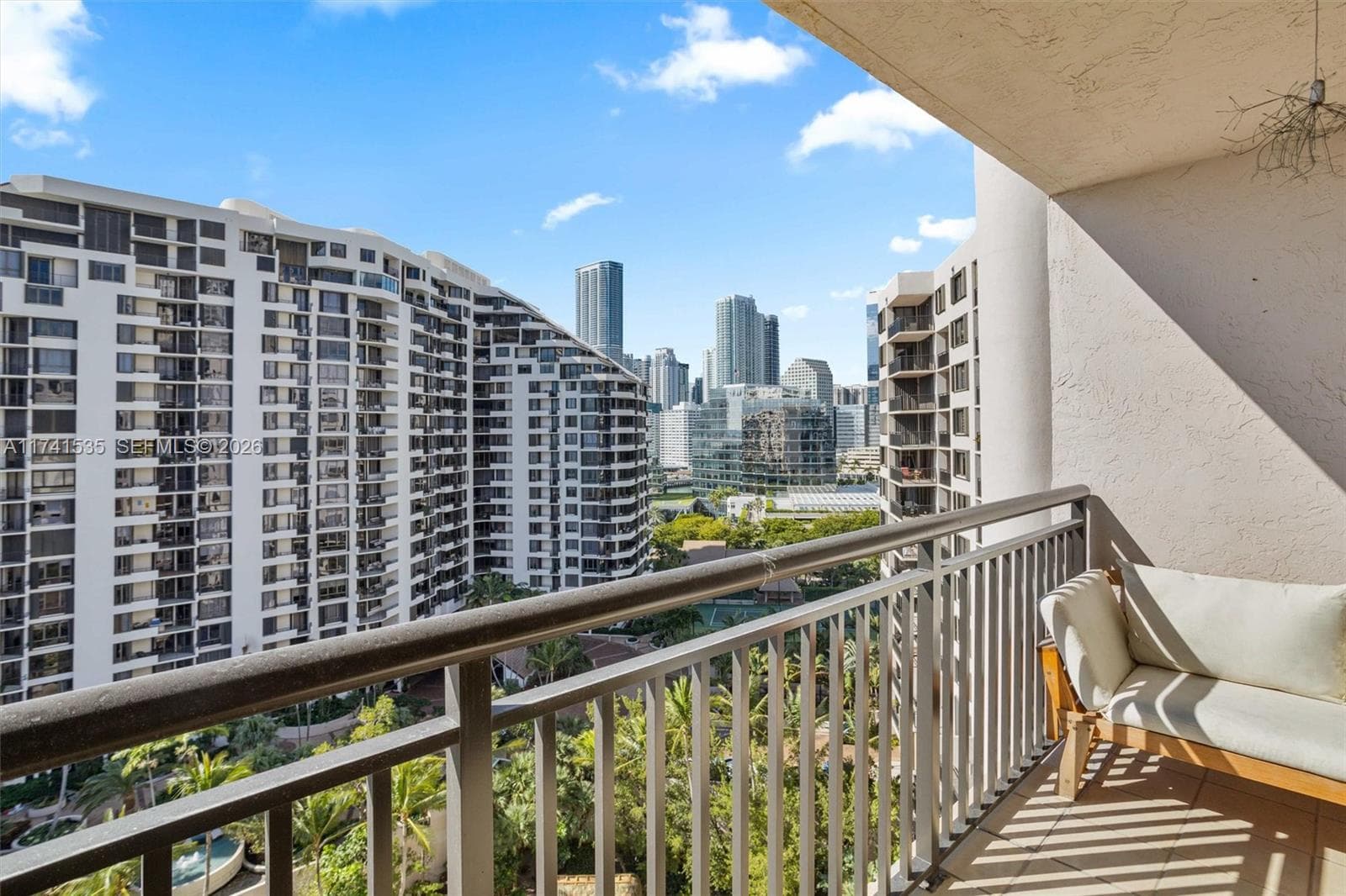 540 Brickell Key Dr # 1519, Miami FL 33131 — 17