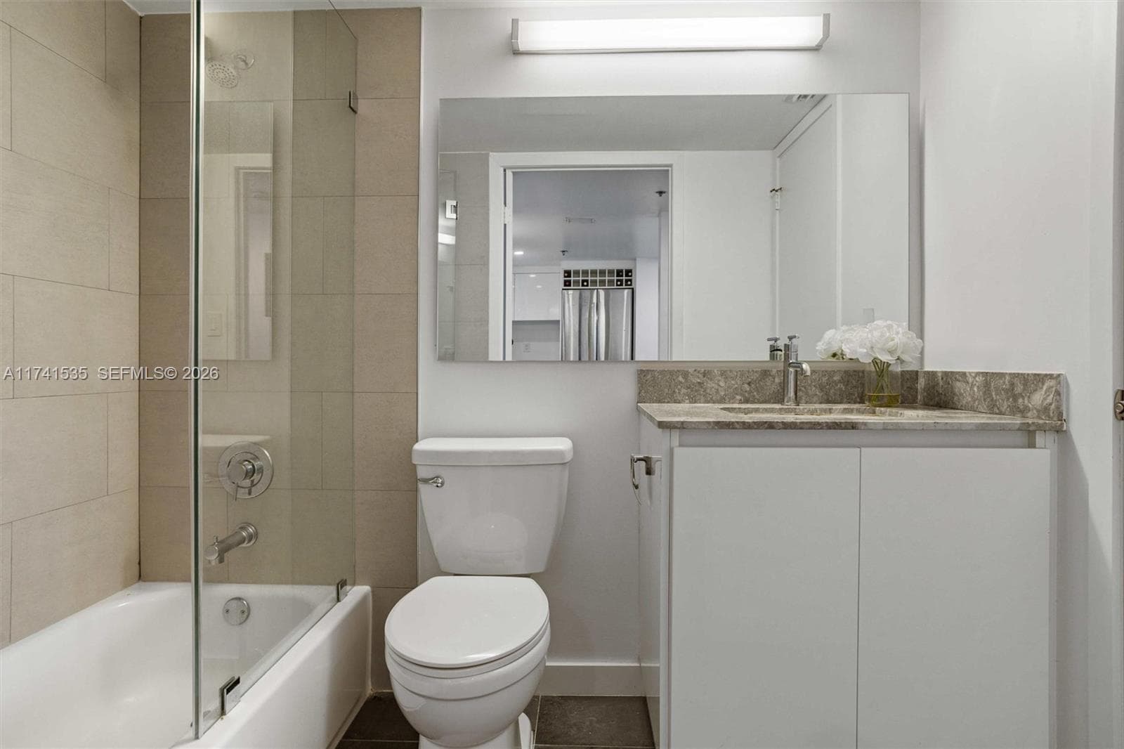 540 Brickell Key Dr # 1519, Miami FL 33131 — 24
