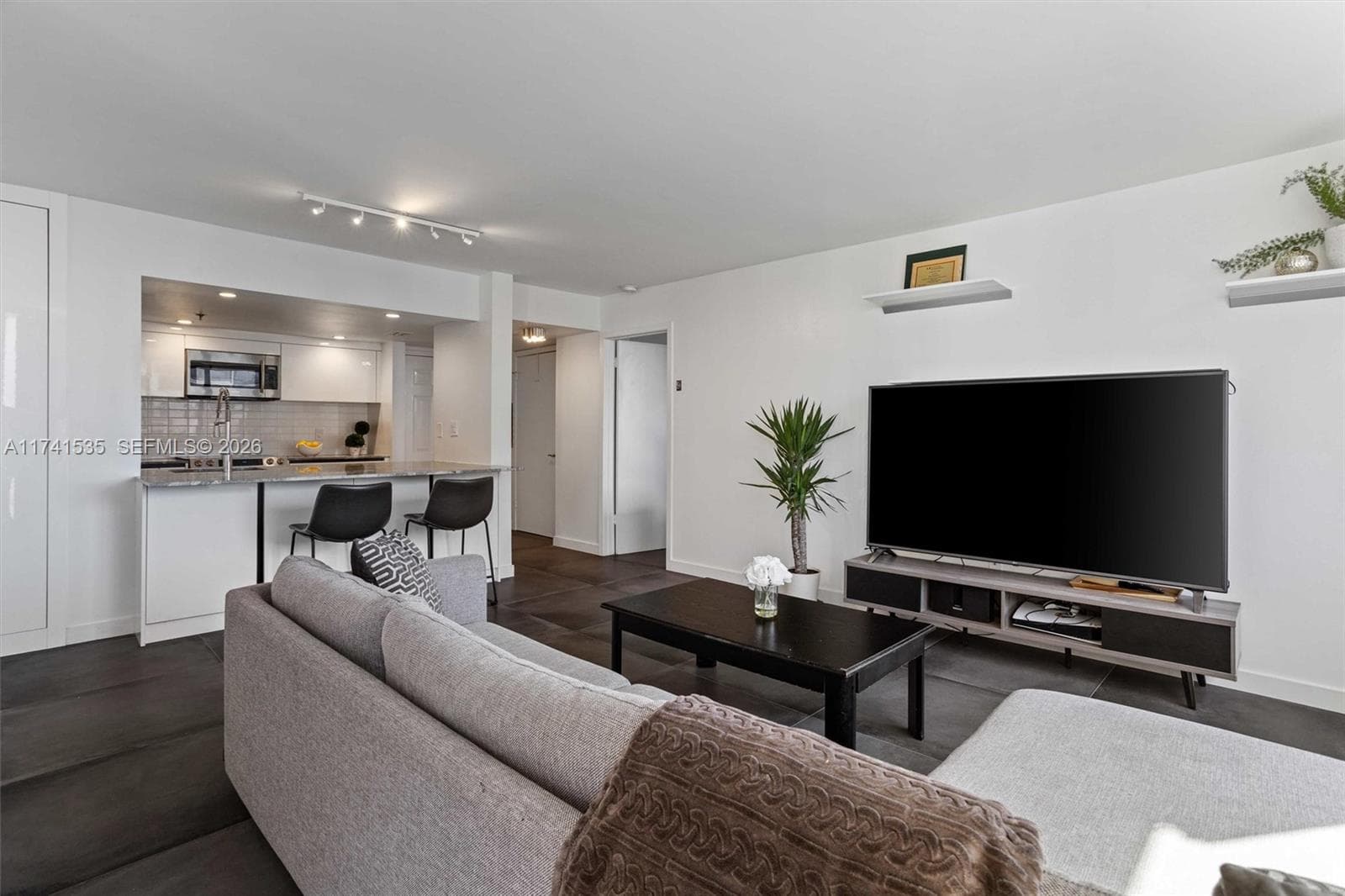 540 Brickell Key Dr # 1519, Miami FL 33131 — 14