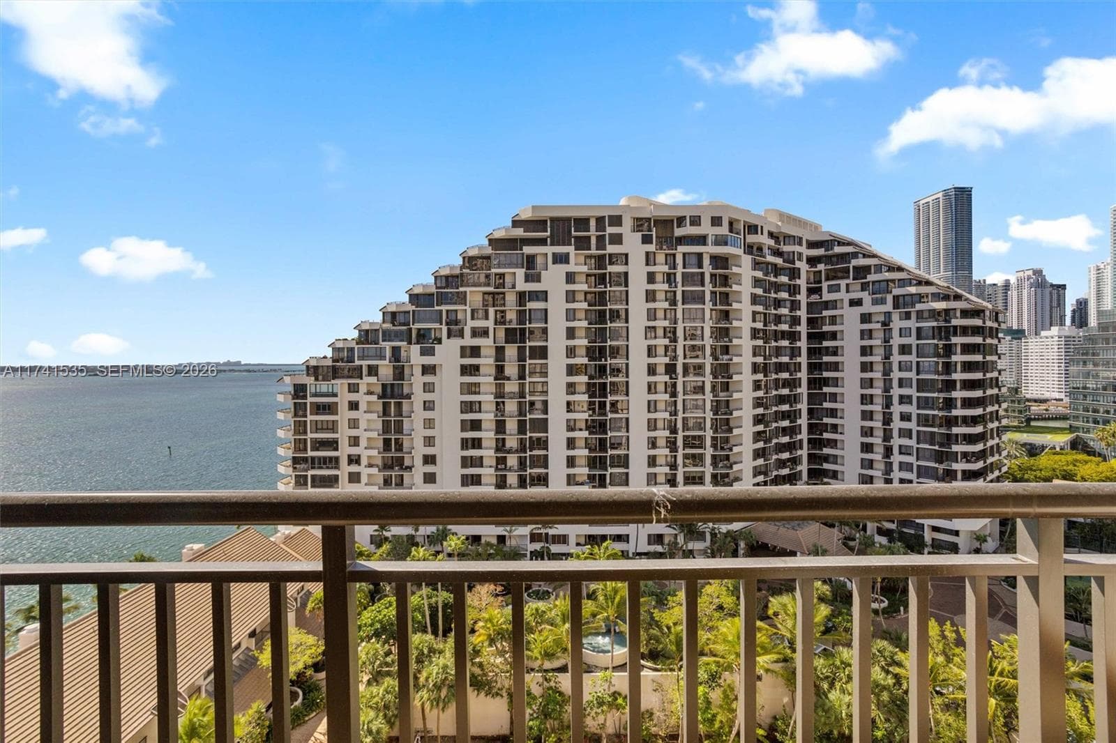 540 Brickell Key Dr # 1519, Miami FL 33131 — 18