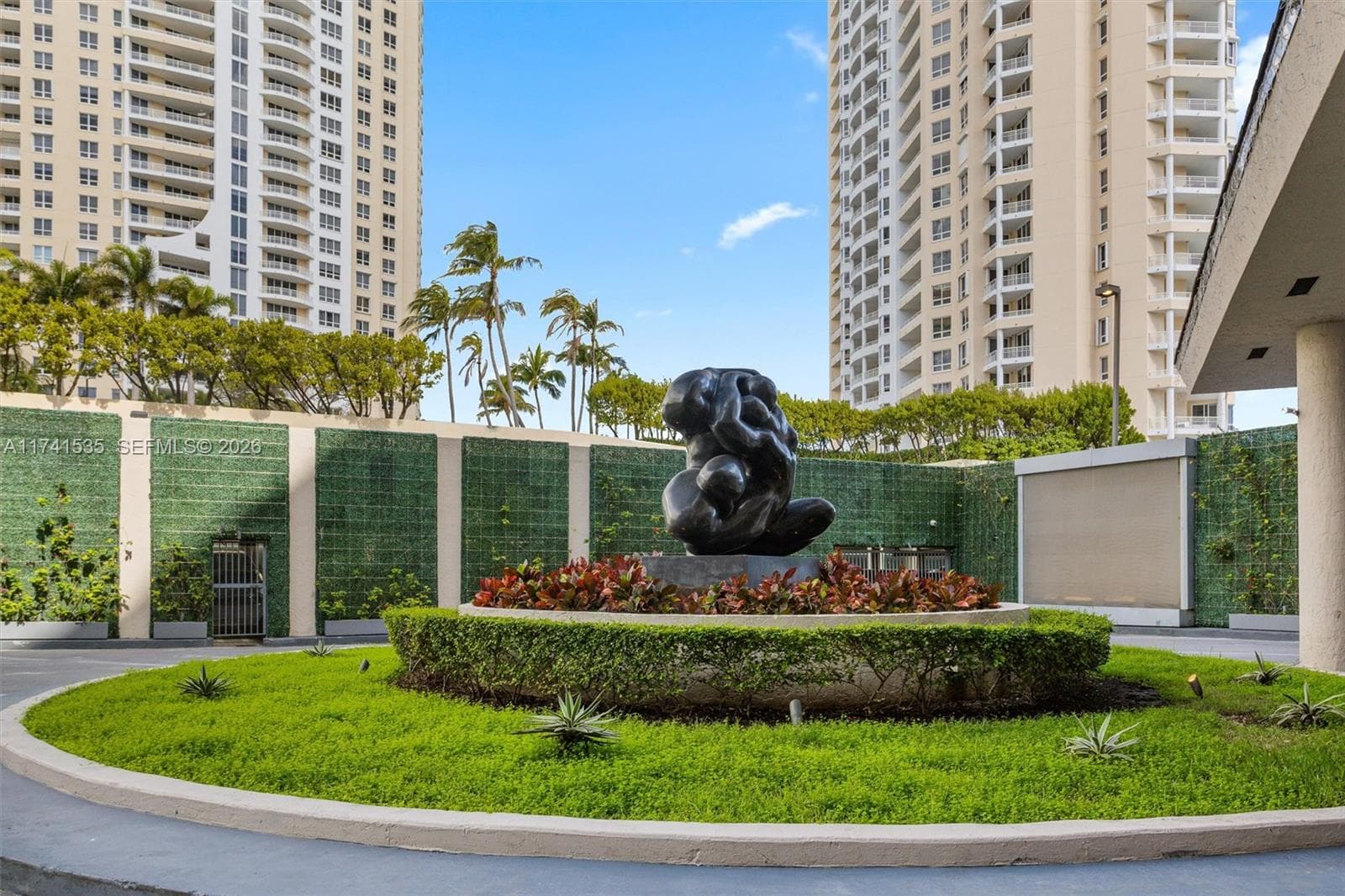 540 Brickell Key Dr # 1519, Miami FL 33131 — 40
