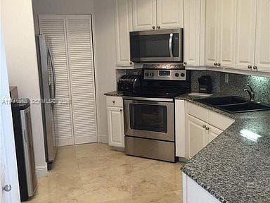 888 Brickell Key Dr # 600, Miami FL 33131 — 6