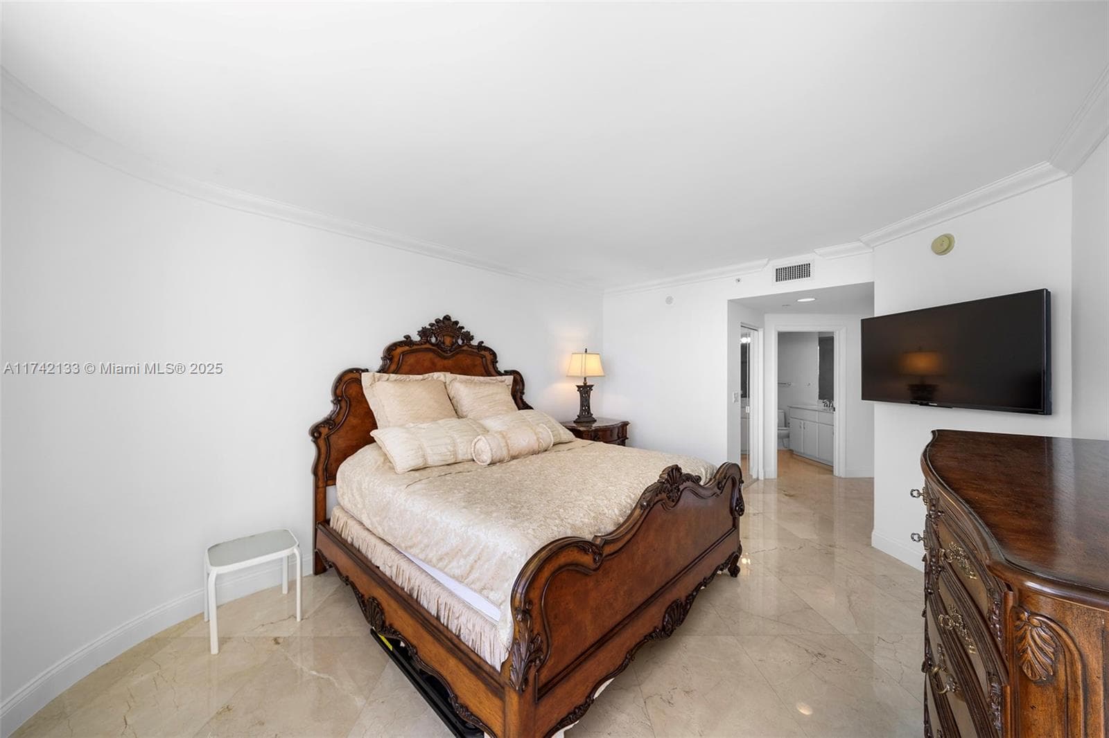 6365 Collins Ave # 3801, Miami Beach FL 33141 — 16
