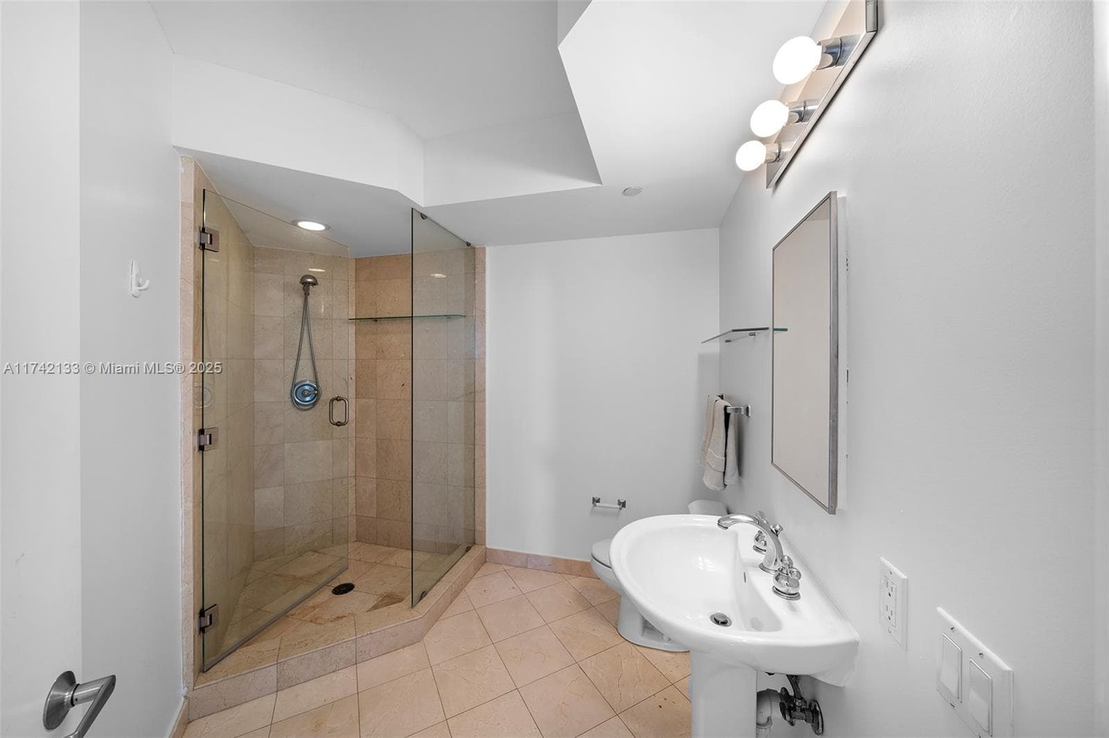 6365 Collins Ave # 3801, Miami Beach FL 33141 — 20