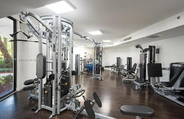 3300 NE 192nd St # 111, Aventura FL 33180 — 10