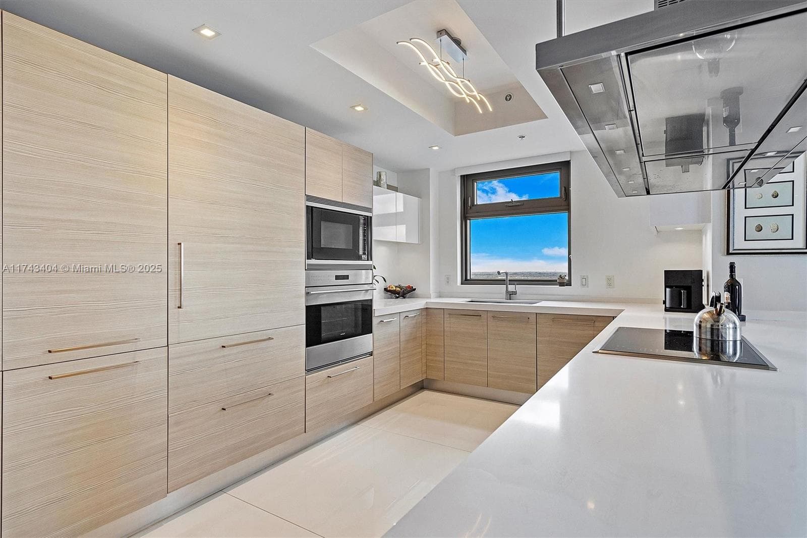 17301 Biscayne Blvd # 2302, North Miami Beach FL 33160 — 23
