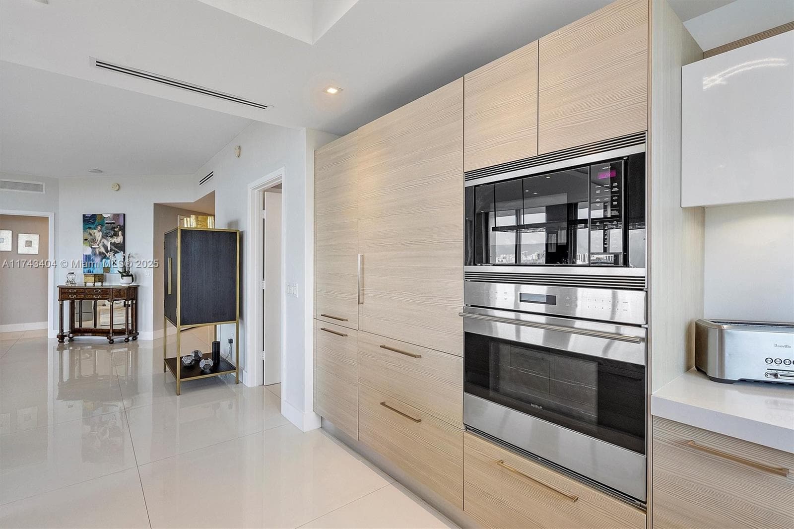 17301 Biscayne Blvd # 2302, North Miami Beach FL 33160 — 27