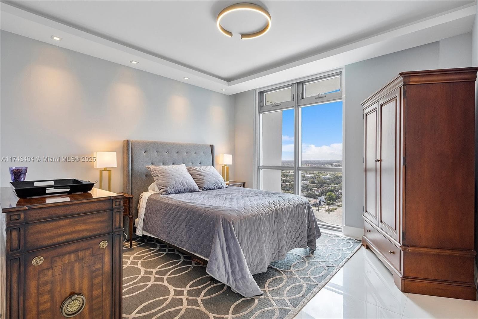 17301 Biscayne Blvd # 2302, North Miami Beach FL 33160 — 32