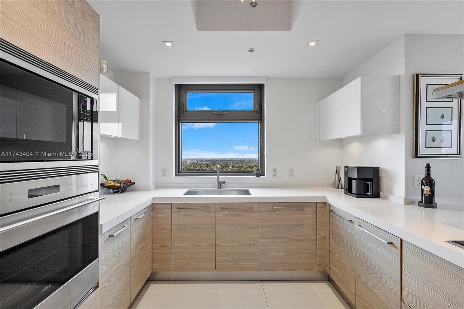 17301 Biscayne Blvd # 2302, North Miami Beach FL 33160 — 24