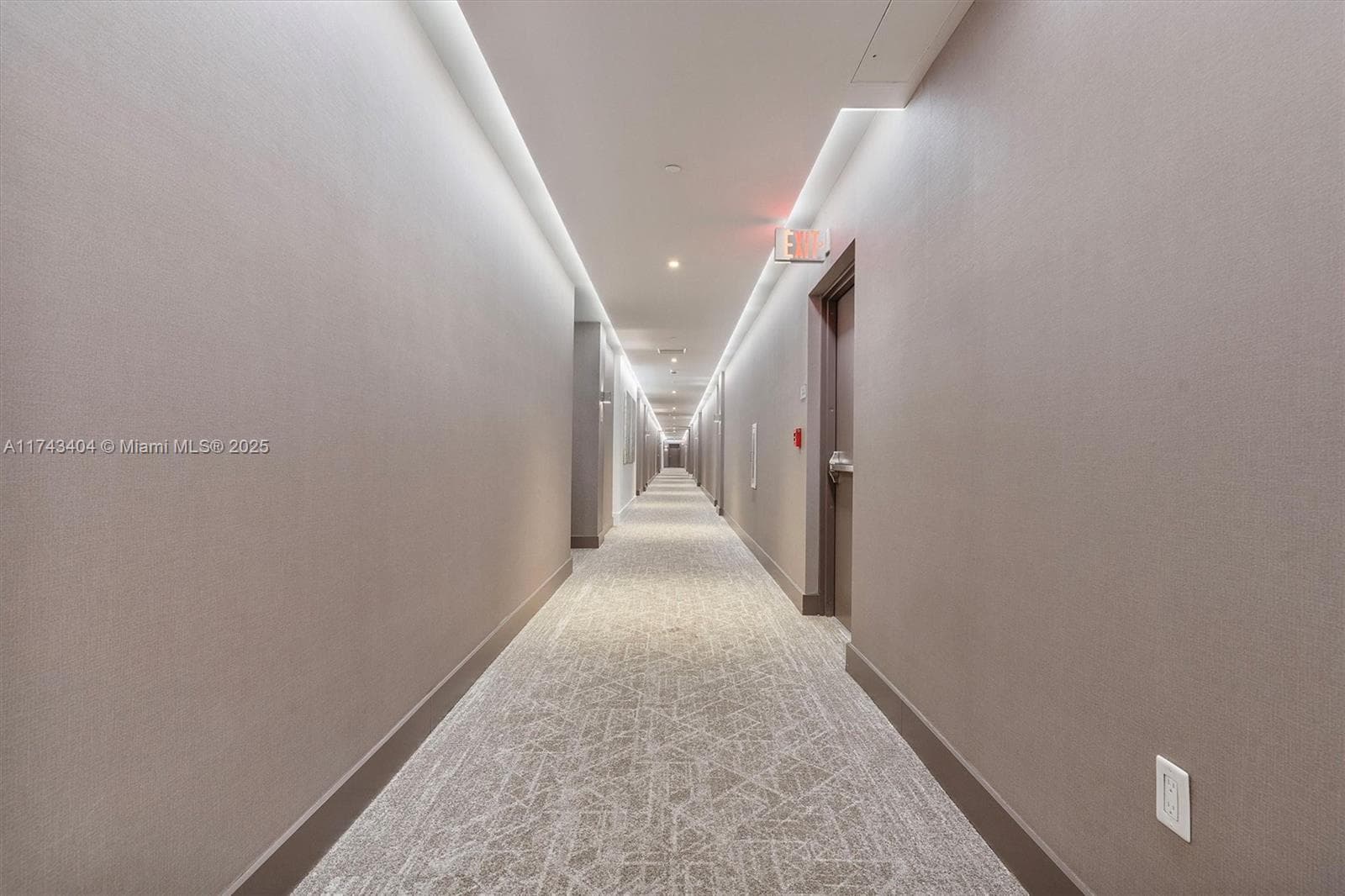 17301 Biscayne Blvd # 2302, North Miami Beach FL 33160 — 58