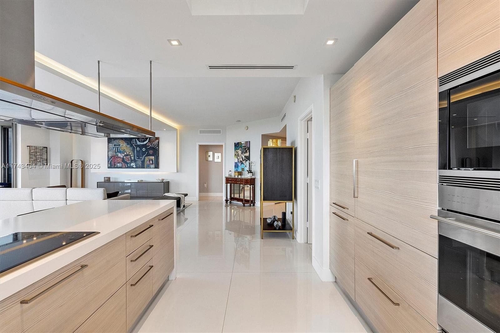 17301 Biscayne Blvd # 2302, North Miami Beach FL 33160 — 25