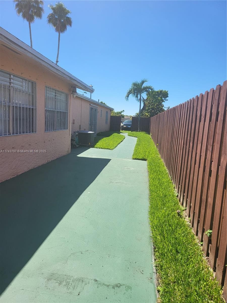 6771 NW 199th Ter, Hialeah FL 33015 — 3