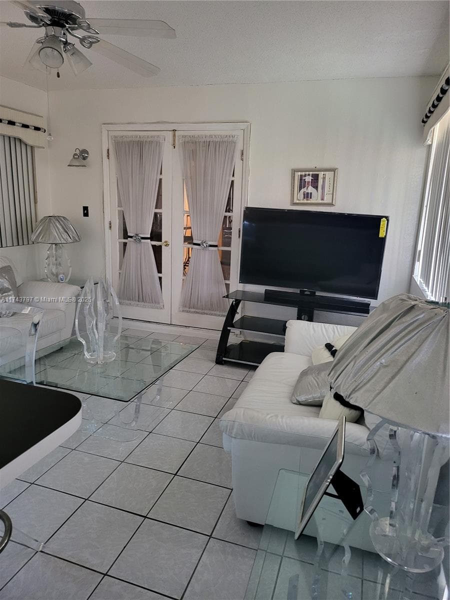 6771 NW 199th Ter, Hialeah FL 33015 — 41