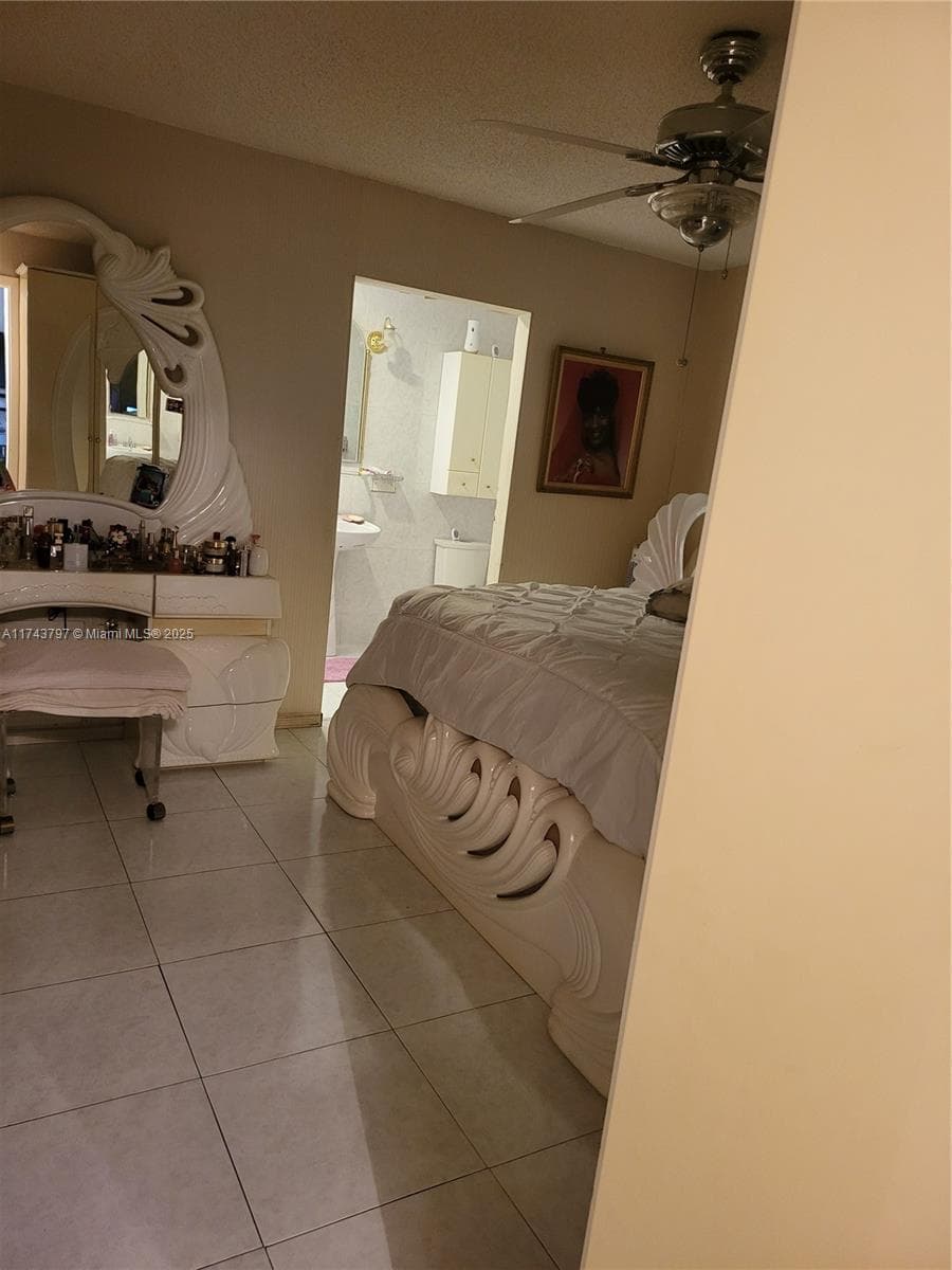 6771 NW 199th Ter, Hialeah FL 33015 — 25