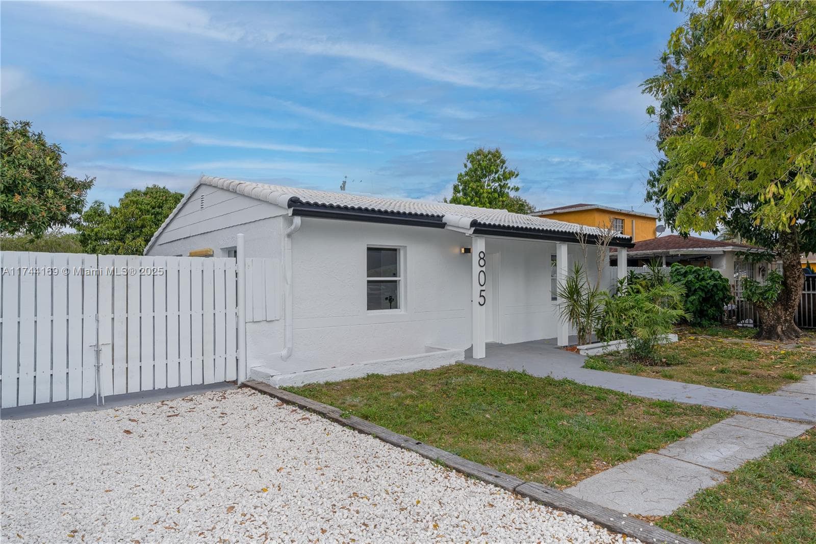 805 Sultan Ave, Opa-Locka FL 33054 — 2